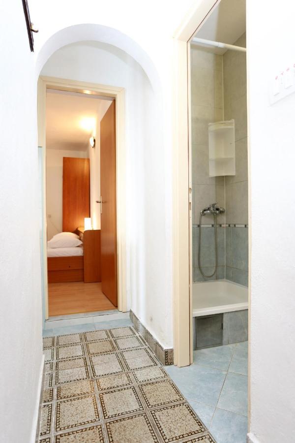 Apartments By The Sea Pisak, Omis - 1014 Екстериор снимка