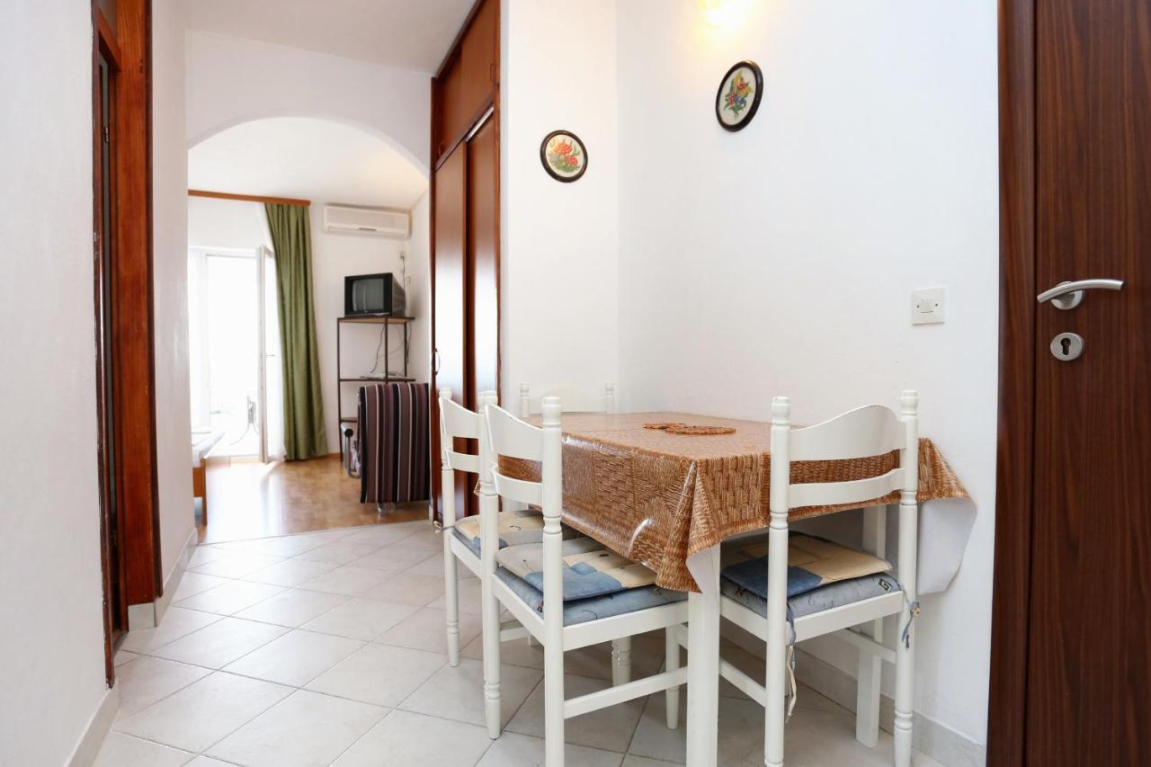 Apartments By The Sea Pisak, Omis - 1014 Екстериор снимка
