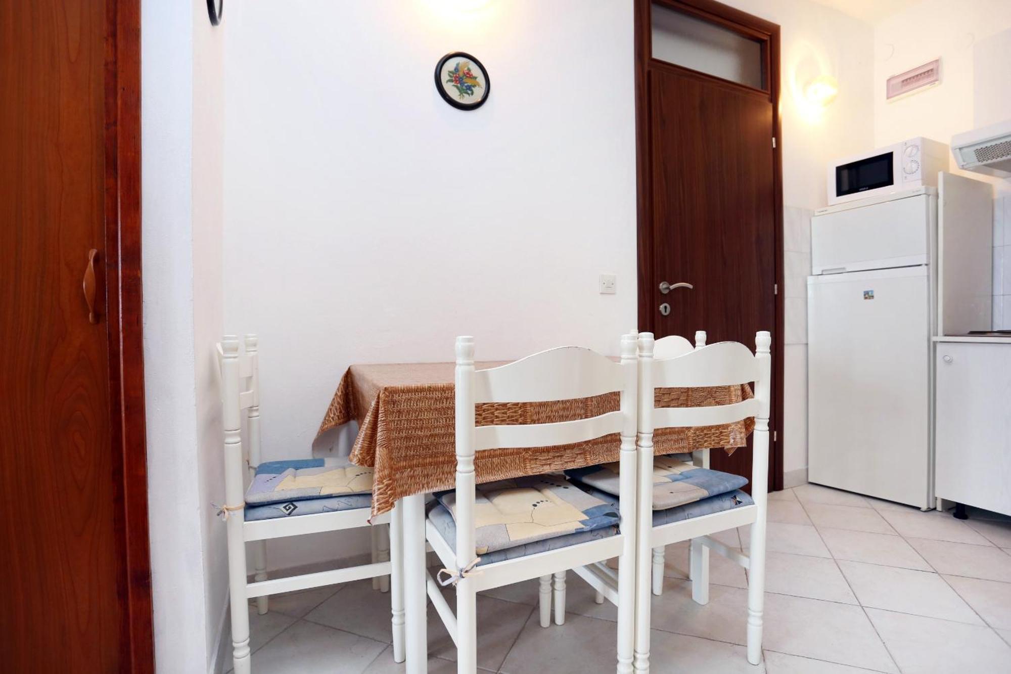 Apartments By The Sea Pisak, Omis - 1014 Стая снимка